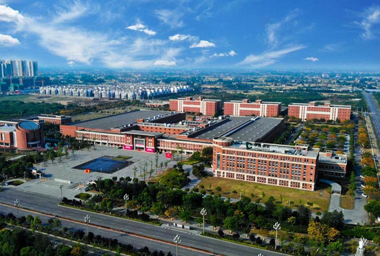 长城雪茄厂厂区一角。什邡市委宣传部供图