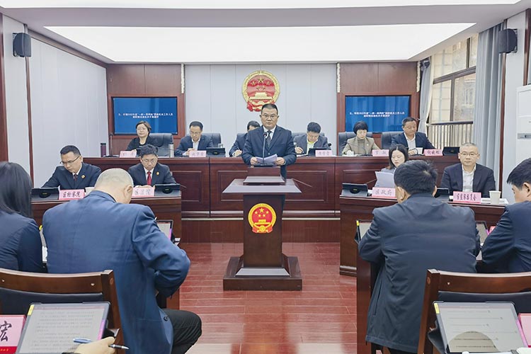 国家机关工作人员作履职情况报告。翠屏区人大供图