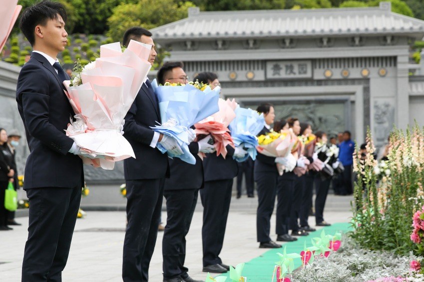 集體公益生態葬活動現場。主辦方供圖 