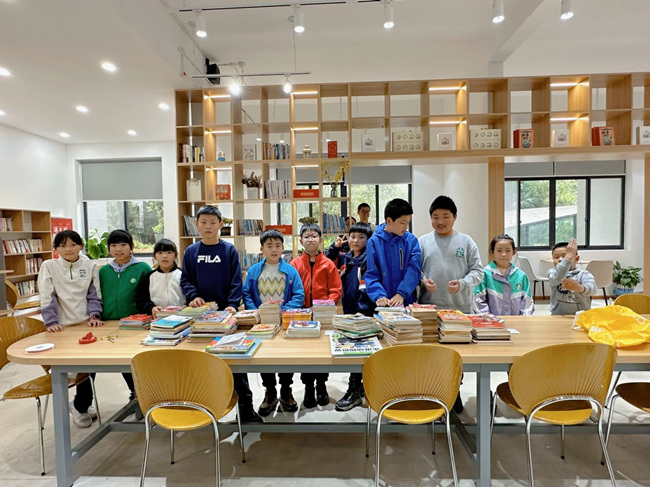 邻里会客厅开展各类活动。孝感街道御锦苑小区供图