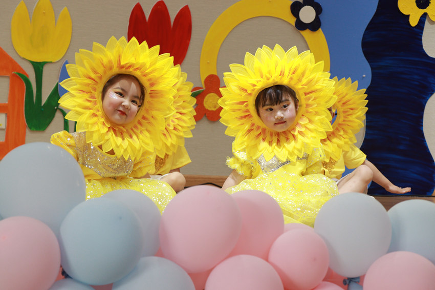 孩子们正在节目表演。成都市第三幼儿园528园区供图