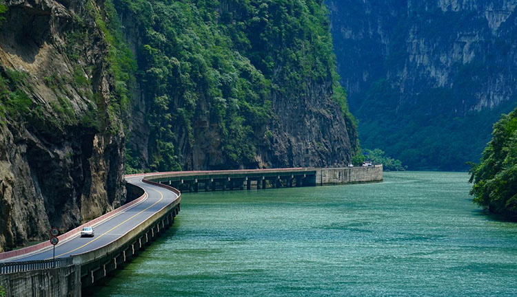 金口河大峡谷的网红公路。主办方供图