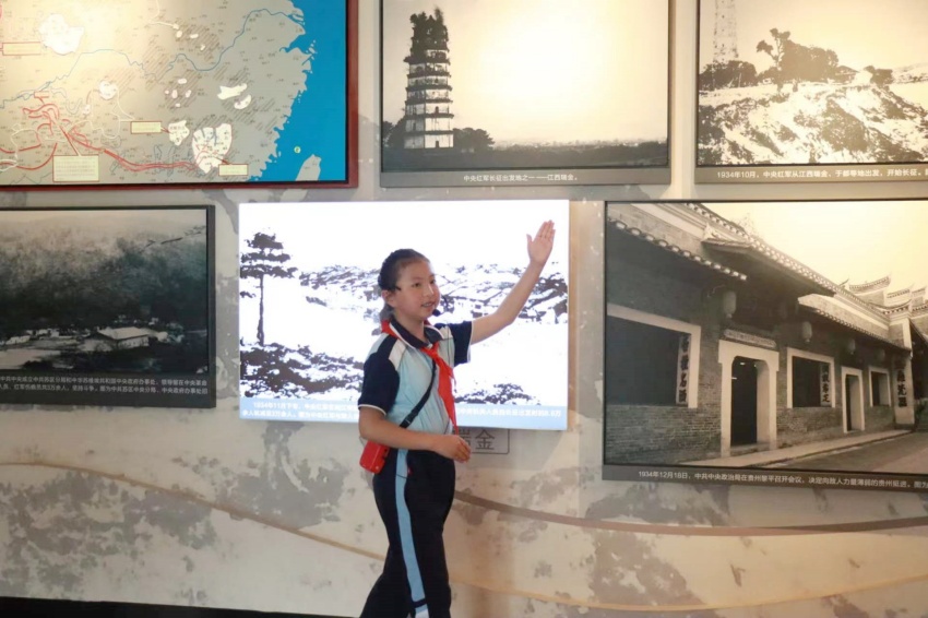 “初心宣讲队红领巾讲解员”邱一涵。共青团四川省委供图