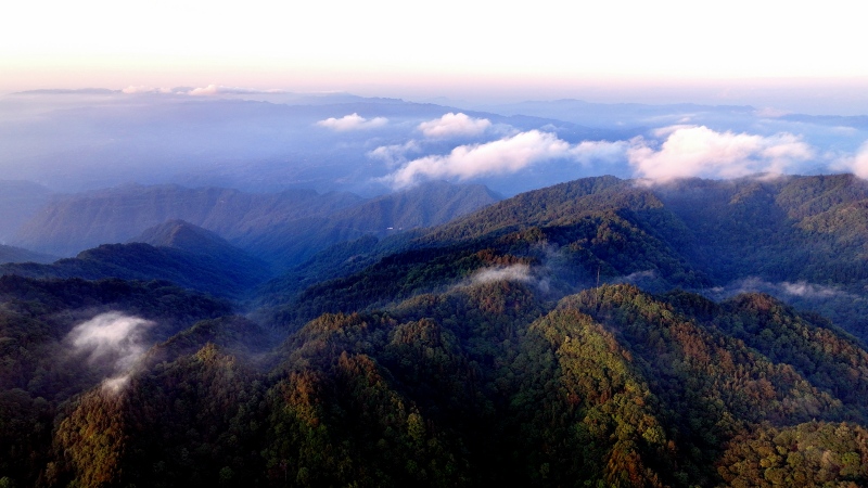 月亮坪初夏落日烟云。宣汉县委宣传部供图