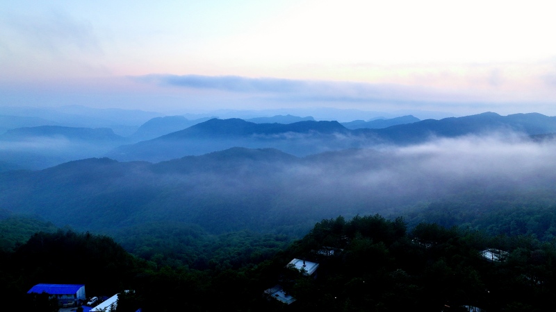 月亮坪初夏落日烟云。宣汉县委宣传部供图