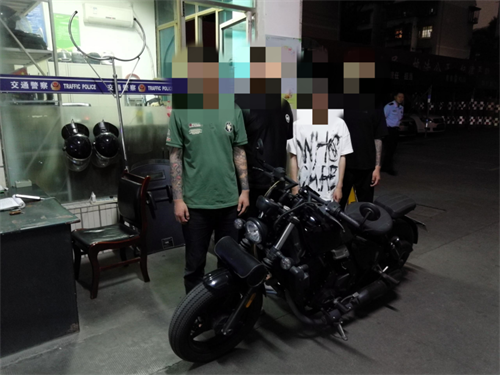 执法现场。成都交警供图
