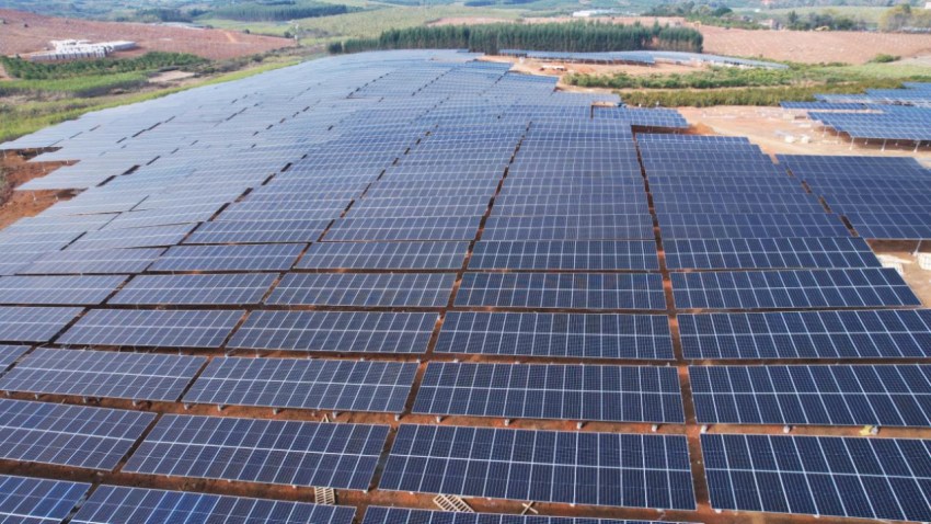 圖為華潤電力廣西南寧武鳴太平農光儲能一體化光伏發電項目。主辦方供圖
