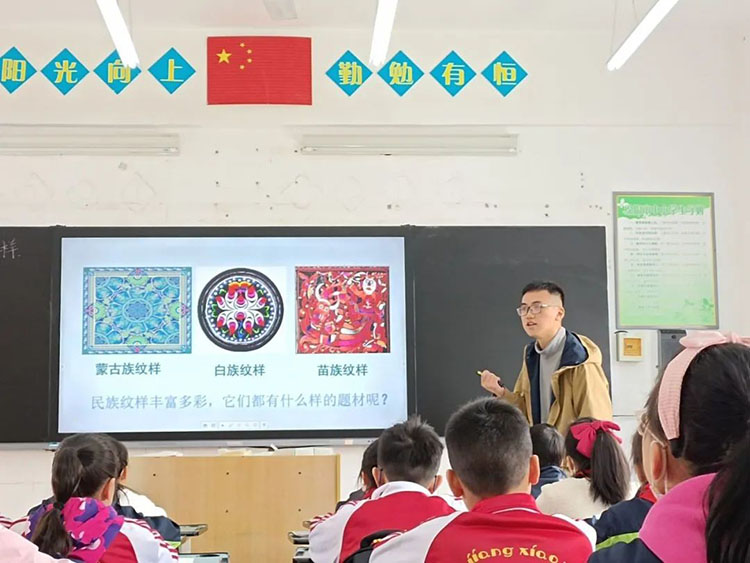 工作中的苏鲁成。受访者供图