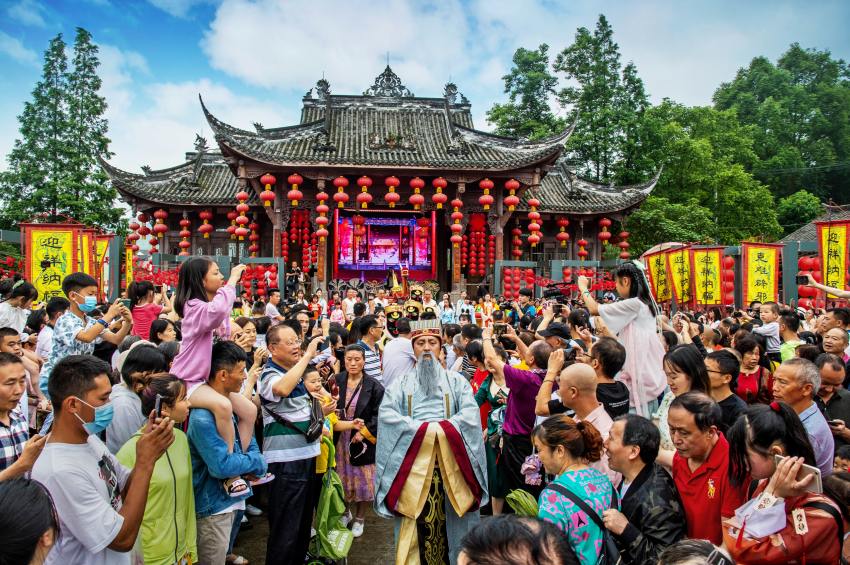 图为《古镇端午祭》。赵远平供图