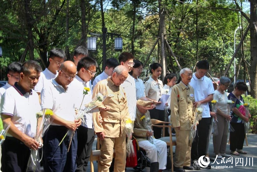 圖為祭奠活動現場。何香怡攝