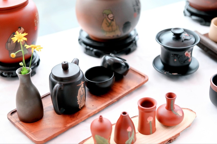 图为荣县暑期文旅推介活动现场荣县陶业展区。荣县县委宣传部供图