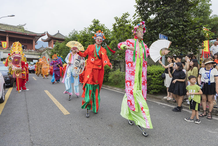 传统民俗表演。什邡市委宣传部供图