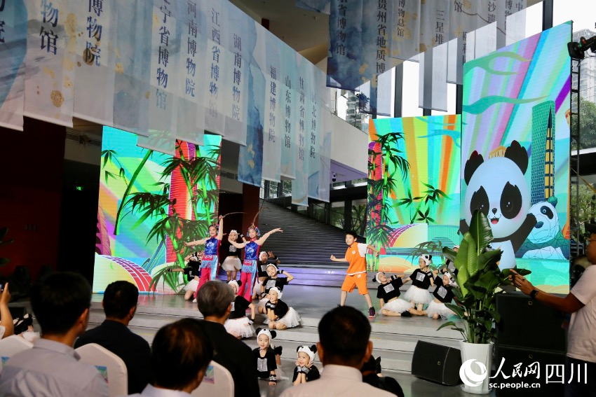 世界大学生运动员人文交流活动现场。人民网记者 朱虹摄