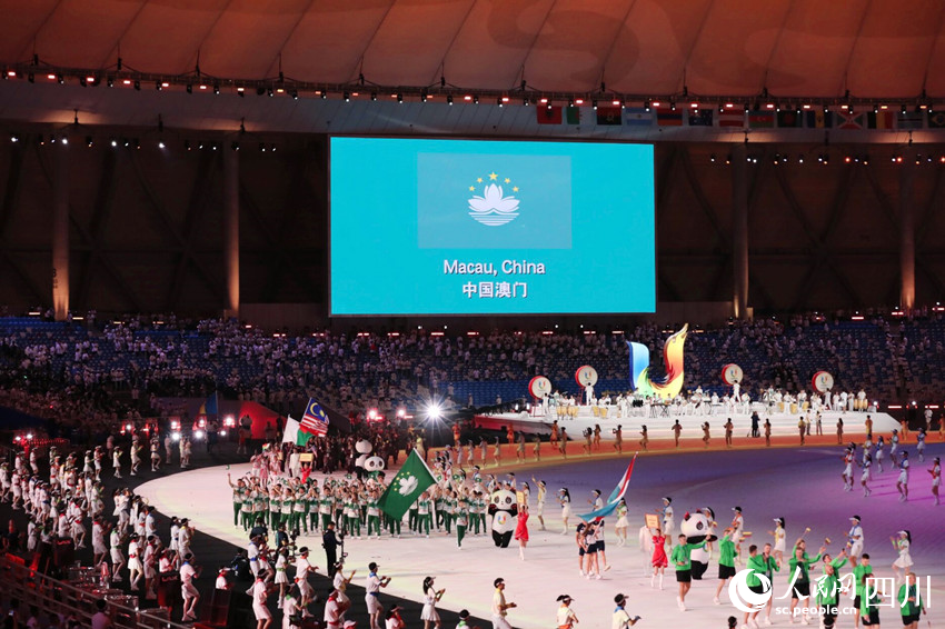 成都第31屆世界大學生夏季運動會開幕式現場。趙祖樂攝