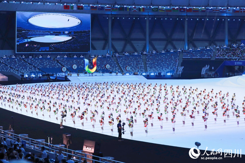 成都第31屆世界大學生夏季運動會開幕式現場。趙祖樂攝