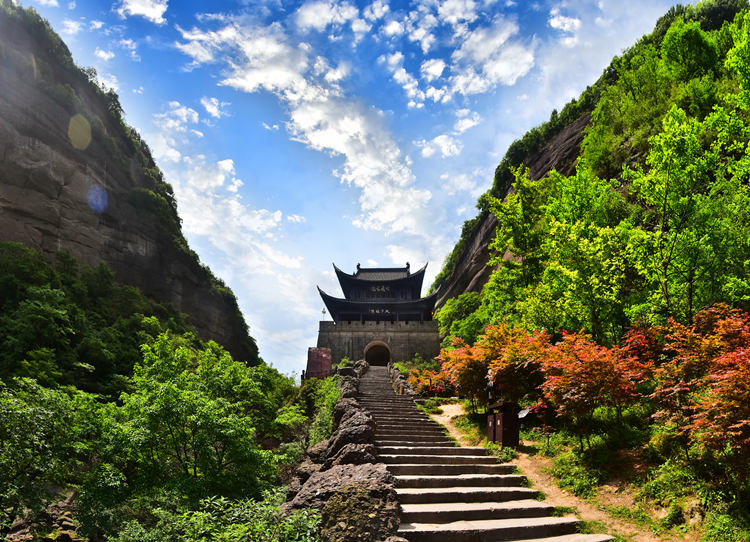 剑阁·剑门蜀道剑门关国家5A级旅游景区。广元市文广旅局供图