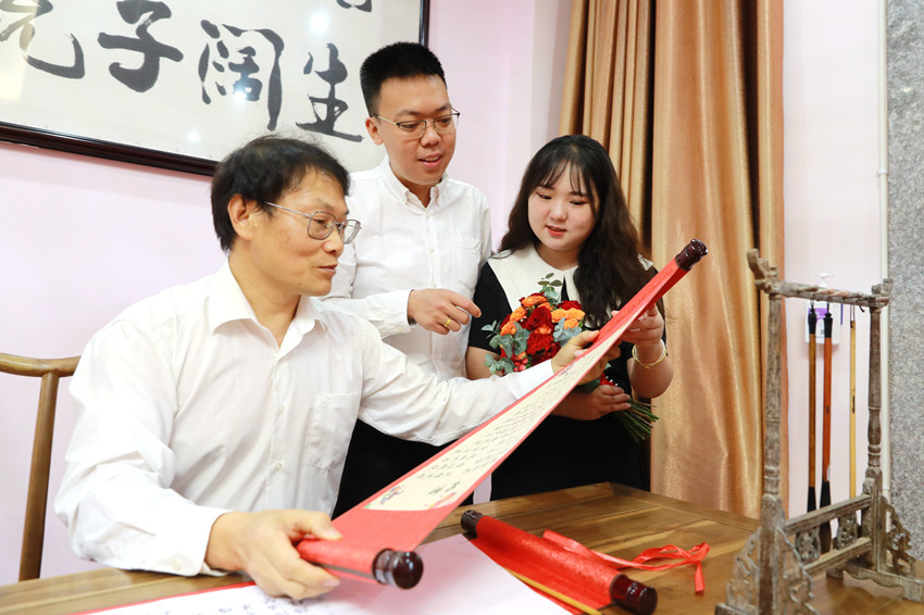 观摩活动现场。泸州市纳溪区民政局供图