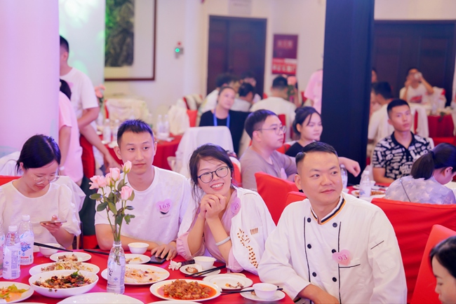 成都单身职工厨艺联谊活动。市总工会供图 -
