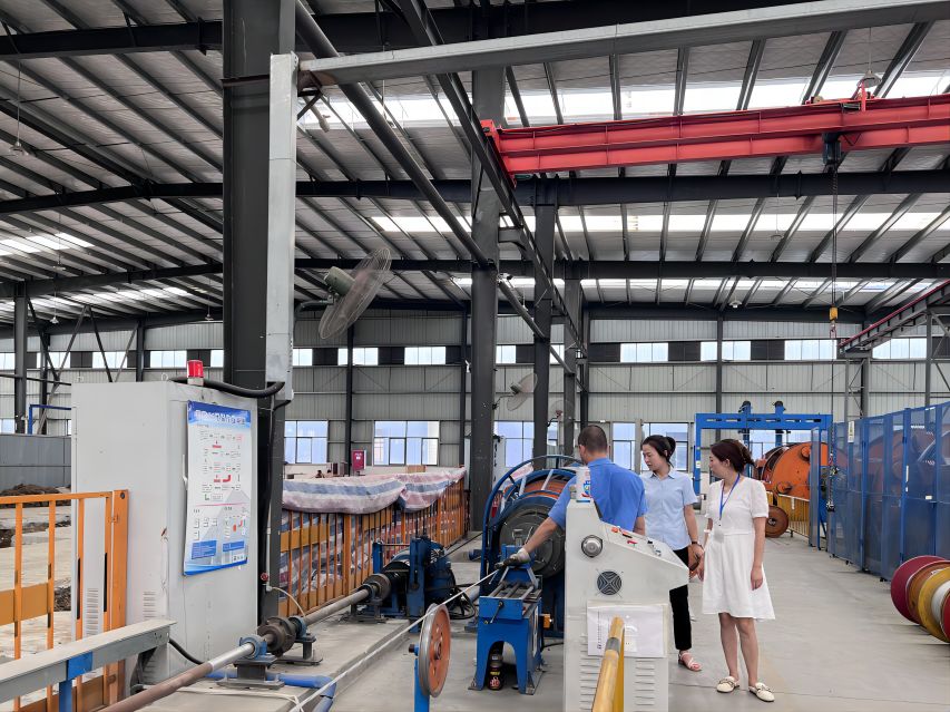 邮储银行德阳市分行客户经理走访四川特旺信息科技有限公司。邮储银行德阳市分行供图