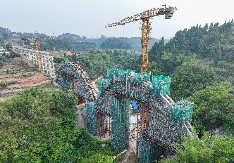 白楊山渡槽建設場景。四川省水利廳供圖