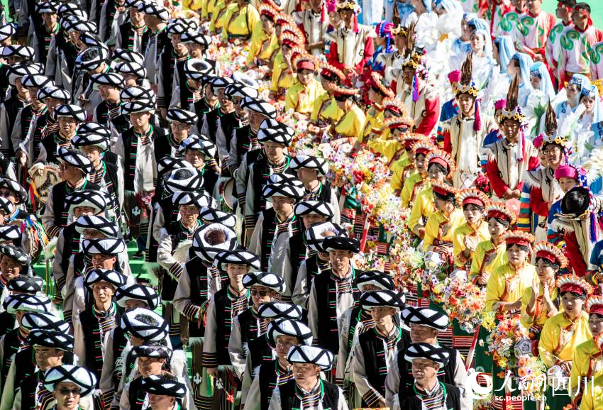 四川省阿壩藏族羌族自治州成立70周年慶祝大會現場。劉國興攝