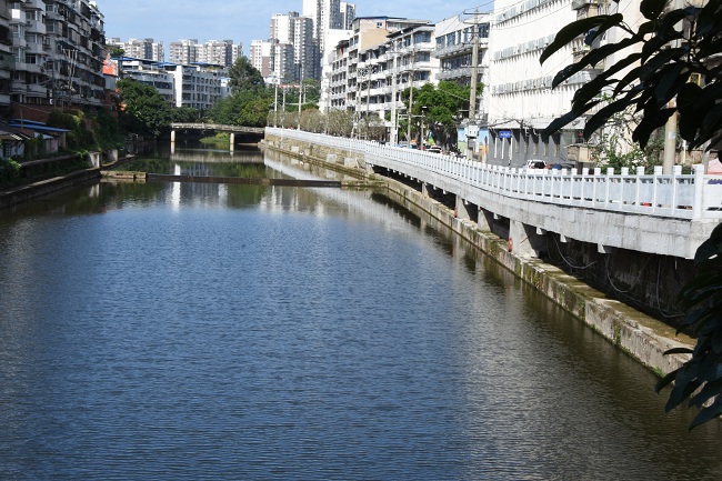 清清旭水河。蔣兵供圖