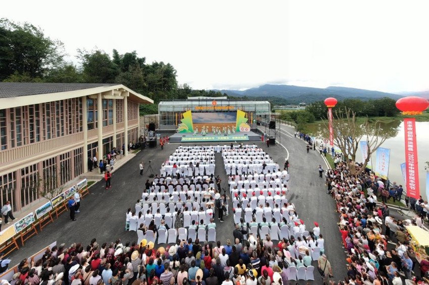 活动现场。洪雅县委宣传部供图