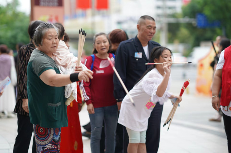居民参与活动。荆竹社区供图