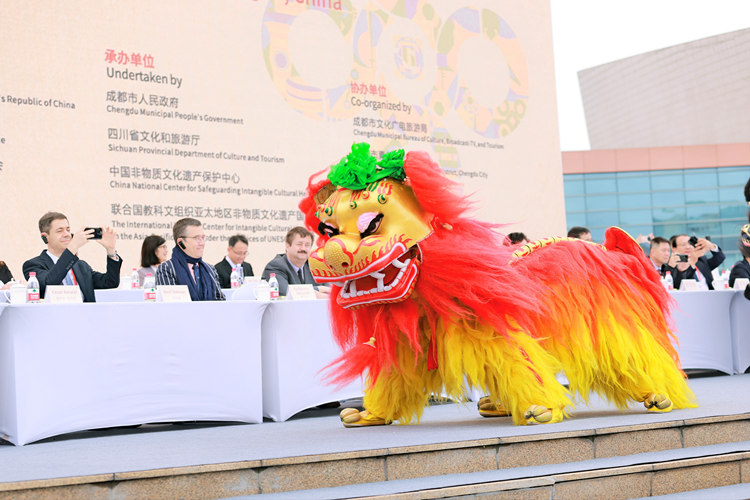 舞獅表演。青羊區委宣傳部供圖