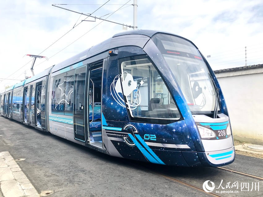 2023成都世界科幻大会主题列车。实习生 邓芸摄
