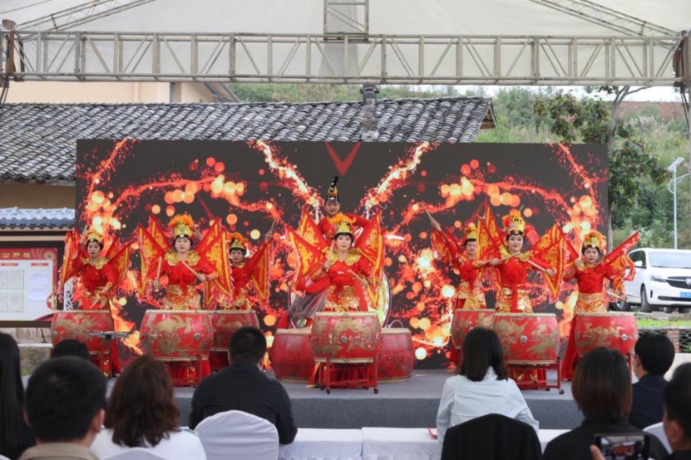 《慶豐收》鼓舞。張悅供圖