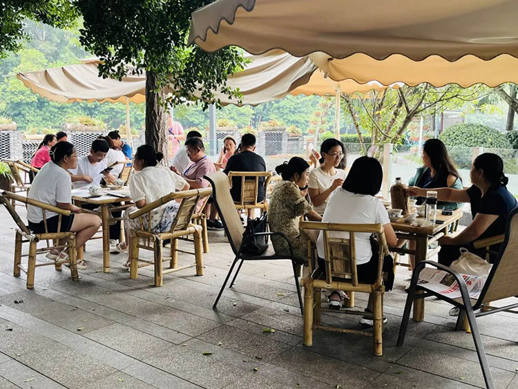 在小區開展公益活動。天府新區融媒體中心供圖