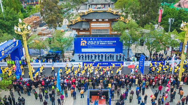 2023荣县大佛半程马拉松活动现场。主办方供图