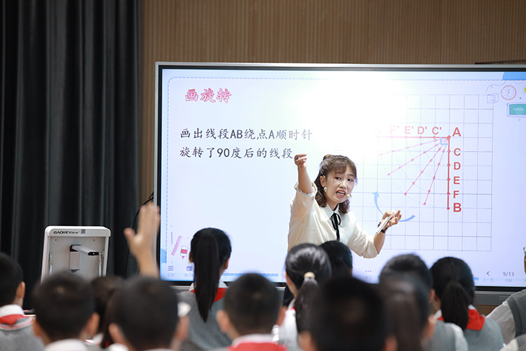 课堂上朱云激情讲课 王燕供图