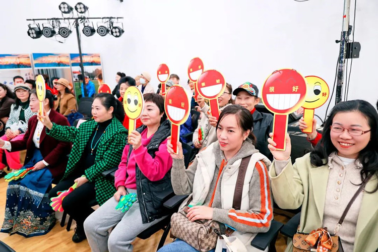 现场观众互动。主办方供图
