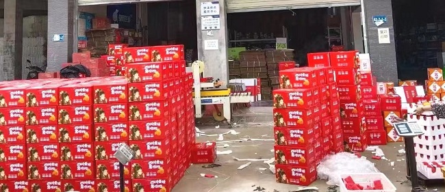 待运输的柑橘。荣媒供图