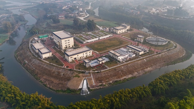 俯览厂区。荣媒供图