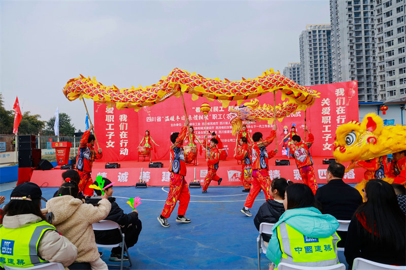 现场精彩的舞龙舞狮表演。主办方供图