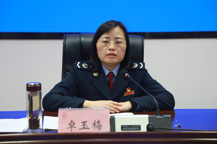 达州市税务局党委书记、局长卓玉梅讲话。达州市税务局供图