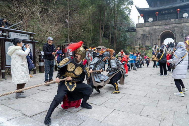 剑门超拔。剑阁县委宣传部供图