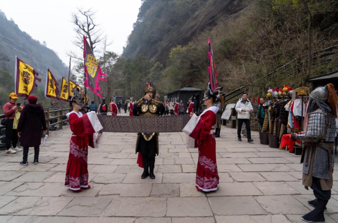 开关祈福。剑阁县委宣传部供图