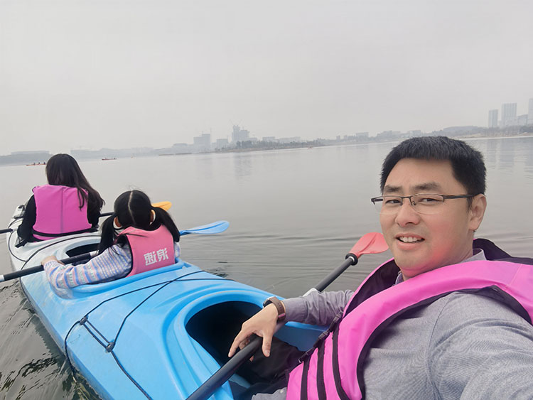 水上皮劃艇體驗。天府新區融媒體中心供圖