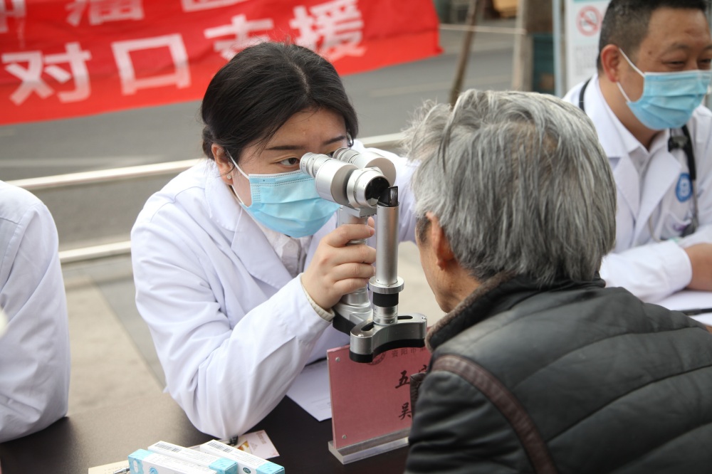 送医下乡活动。雁江区委宣传部供图