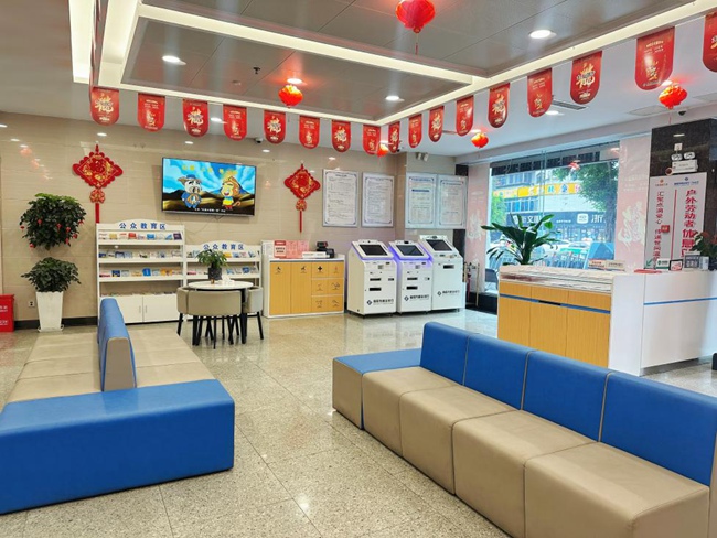 绵阳市商业银行三台支行创新定制化金融服务。绵阳市商业银行供图