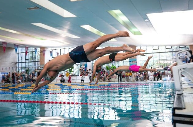第五屆“運動促進健康杯”短池游泳大師賽在蓉成功舉辦。主辦方供圖