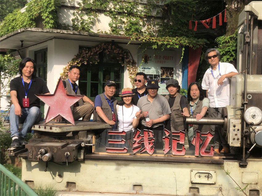 三线记忆，画笔竞艺。广元市美术馆供图