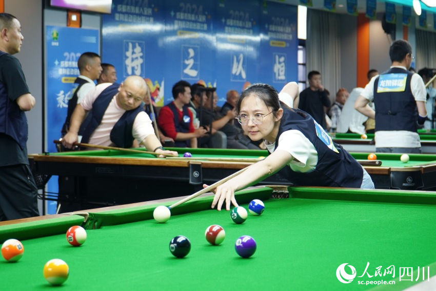 2024年成都市残疾人全民健身运动会台球比赛现场。人民网 赵祖乐摄