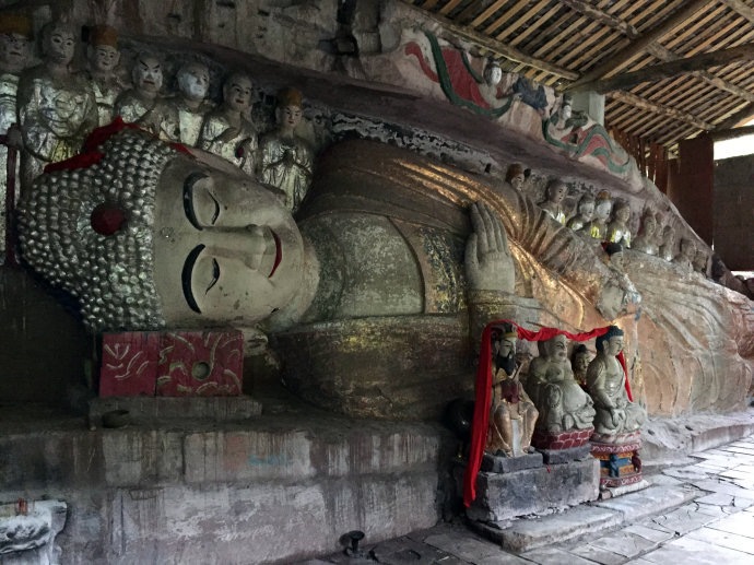 睏佛寺摩崖造像。谢义摄