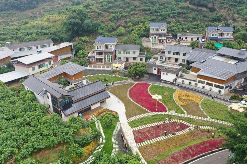 混撒拉村正在勾勒一幅绿色低碳的美丽画卷。四川省住房和城乡建设厅供图