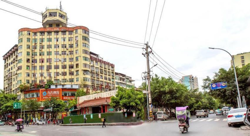 改造前的南池市场。巴州区融媒体中心供图